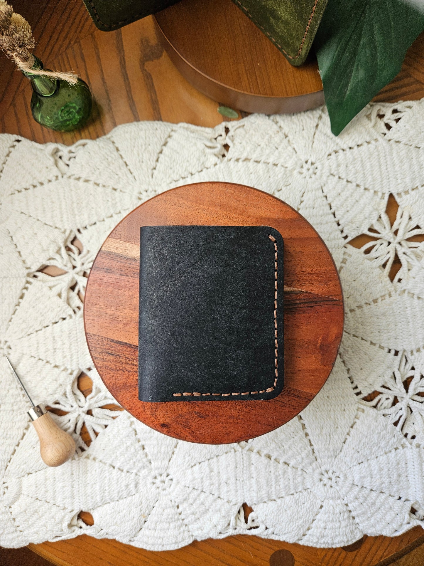 Minimal Black Leather Bi-Fold Wallet