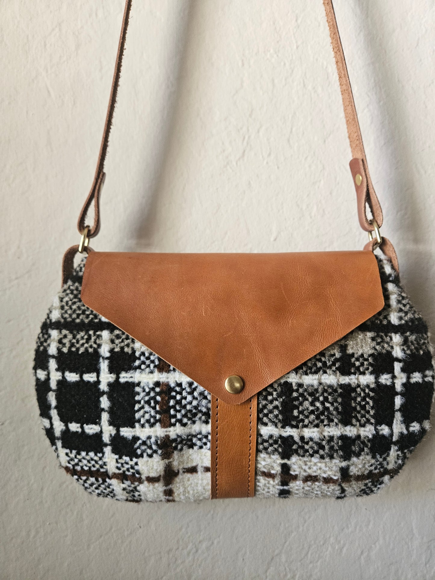 1970's Vintage Fabric Leather Crossbody