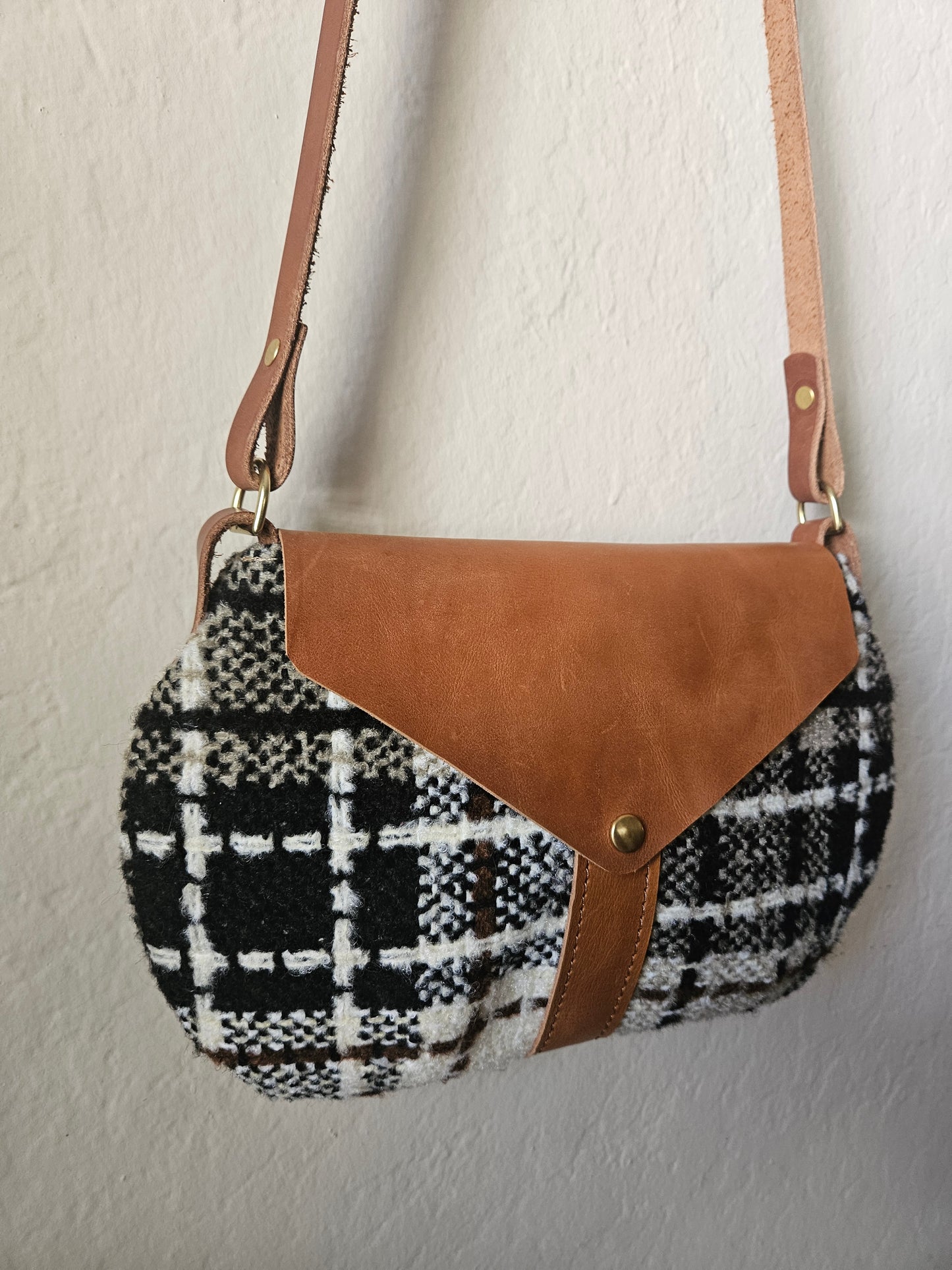 1970's Vintage Fabric Leather Crossbody