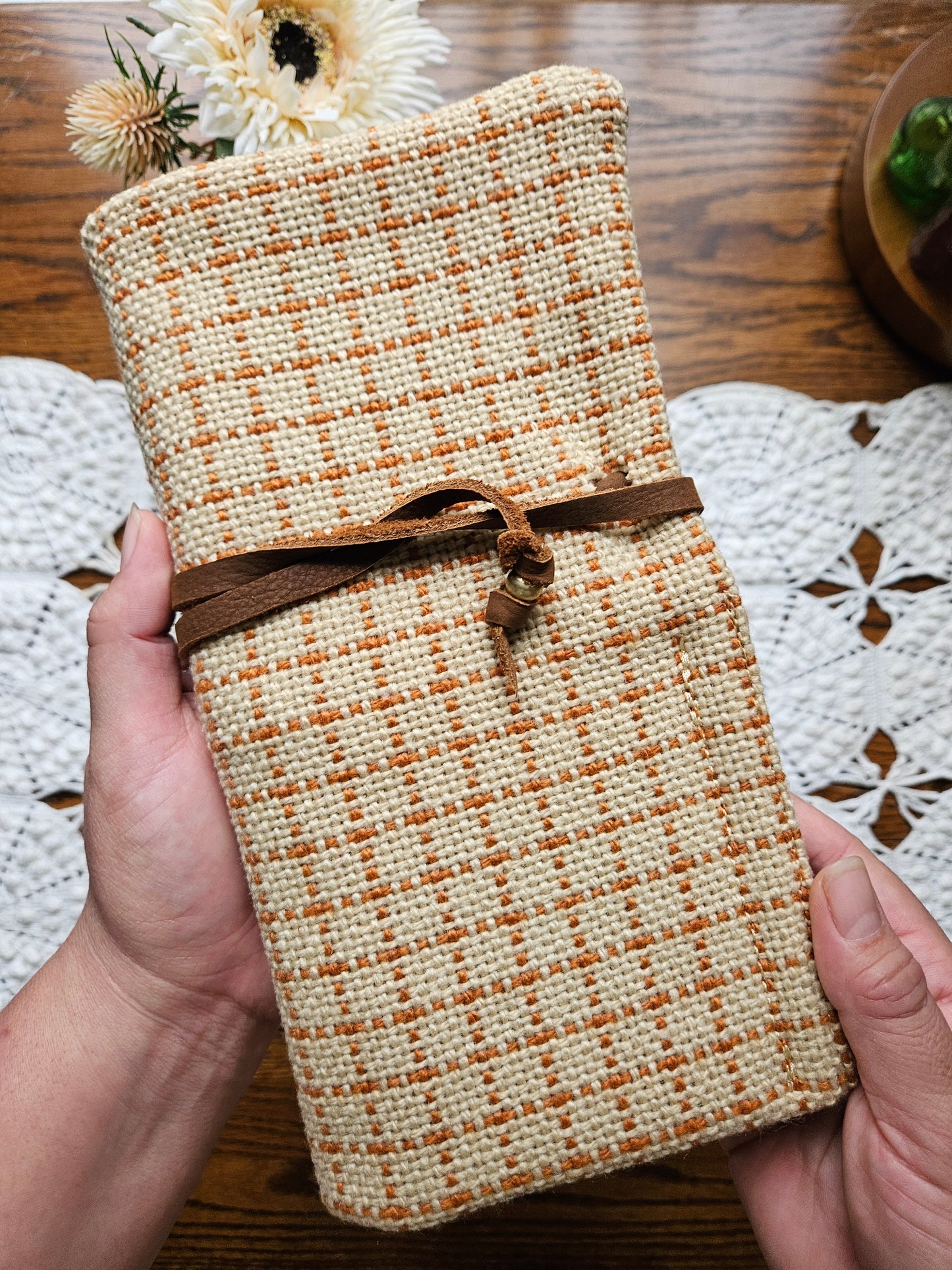 Vintage Grid 5 Pocket Traveler Wrap